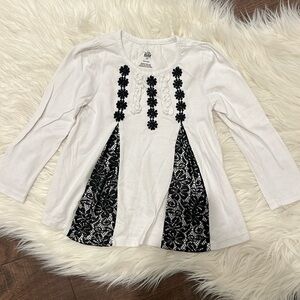 Kids headquarters lace  Long Sleeve Tee size::4T